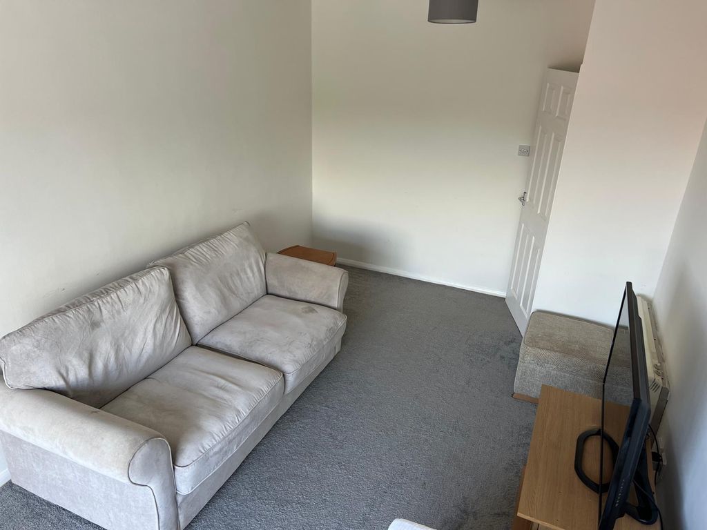 Property photo 2 of 4