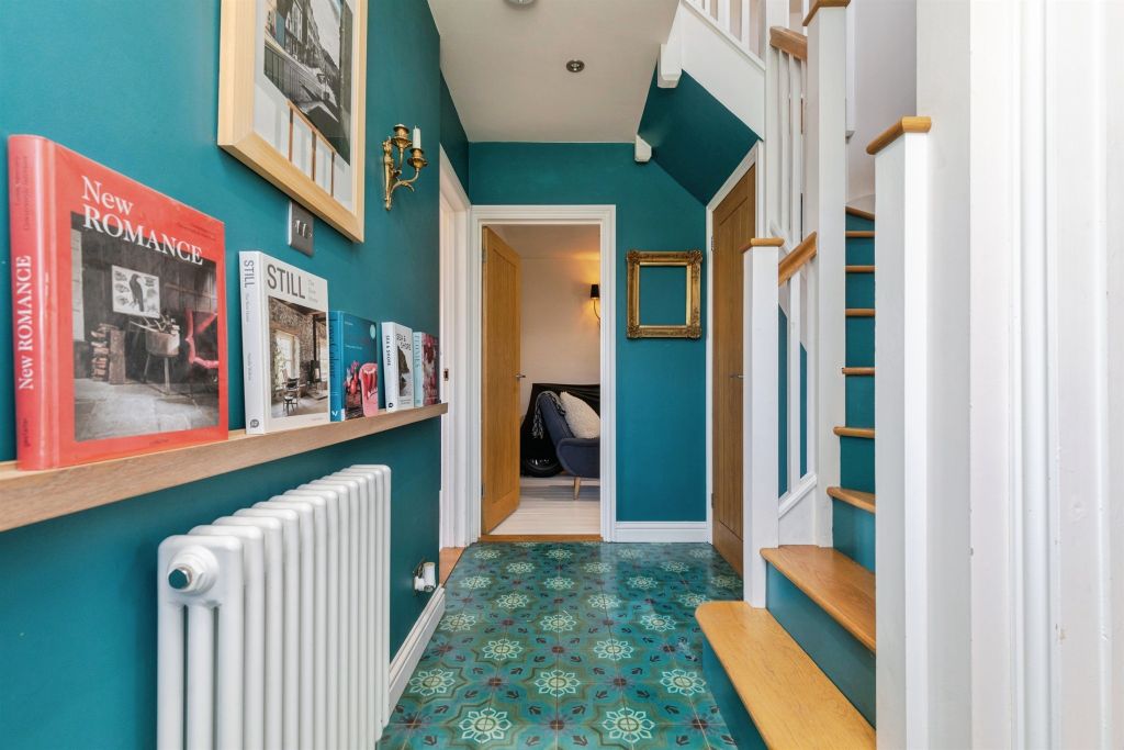 Property photo 3 of 19