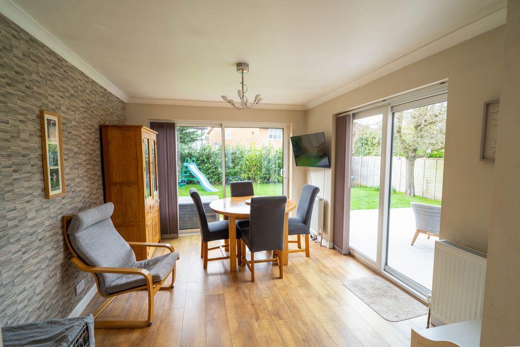 Property photo 3 of 18