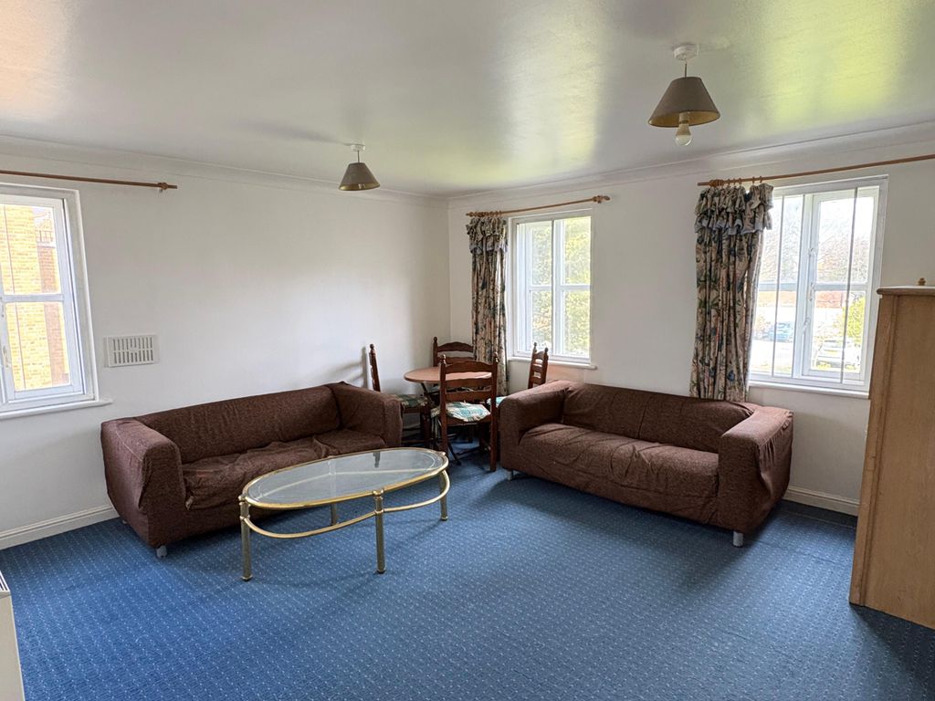 Property photo 2 of 5