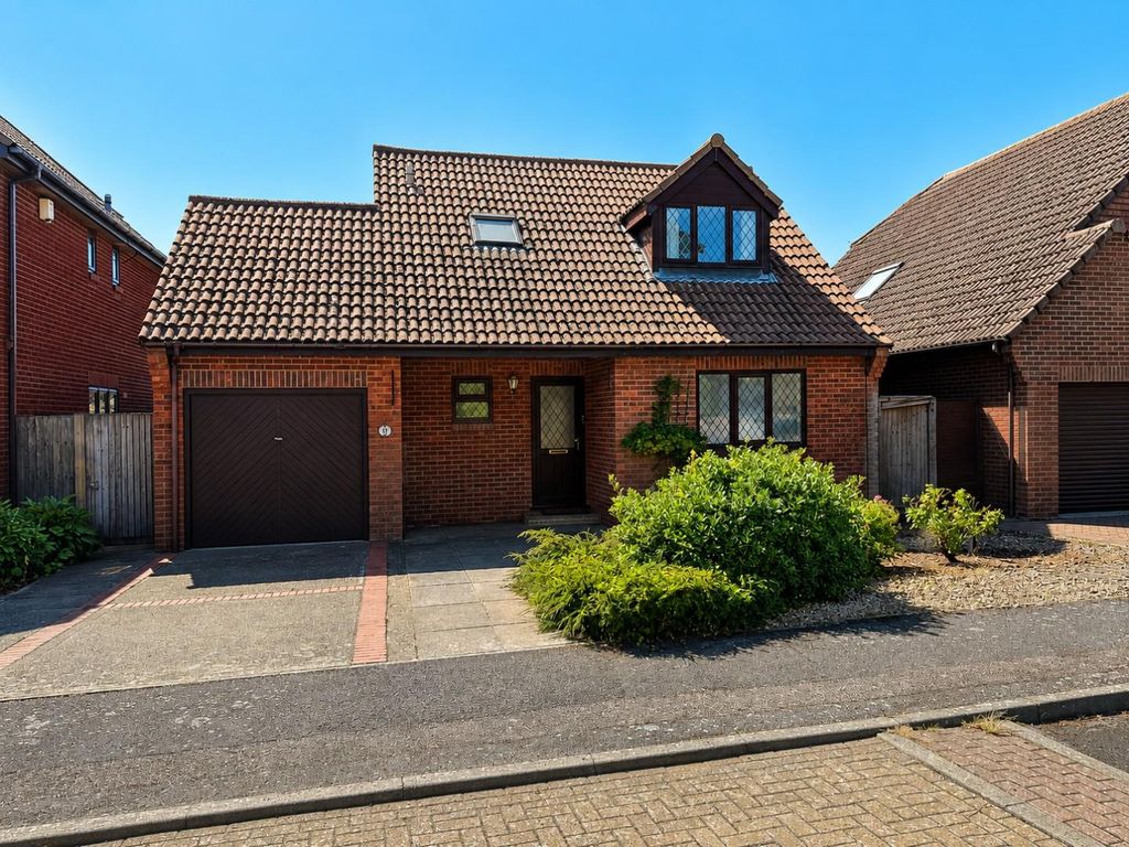 Property photo 1 of 14 11 Saxon Front.Jpg