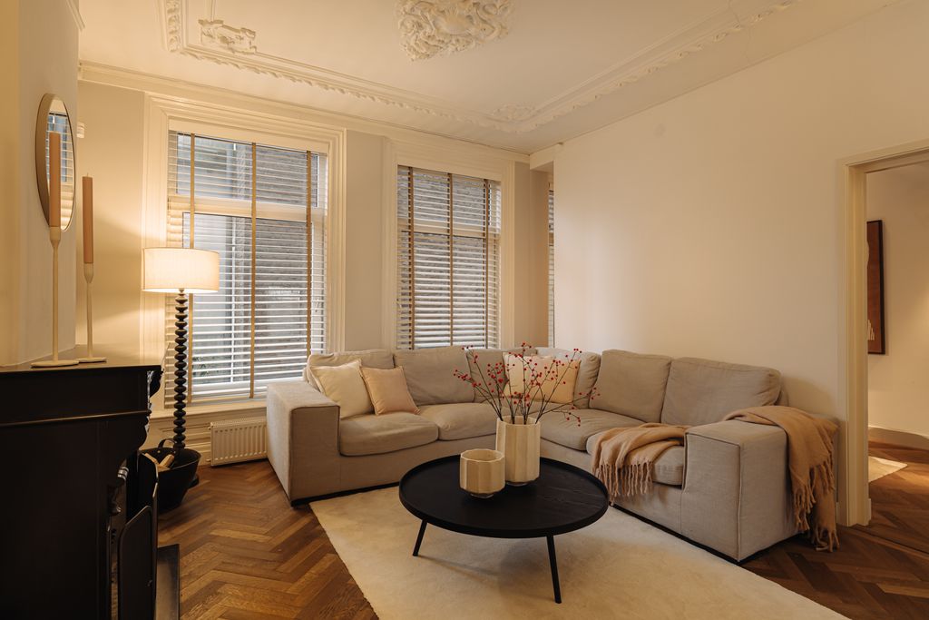 Property photo 2 of 35