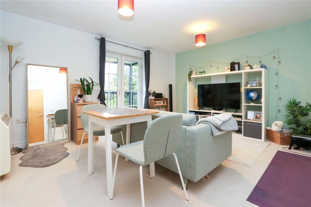 Property photo 3 of 10 Picture No. 04