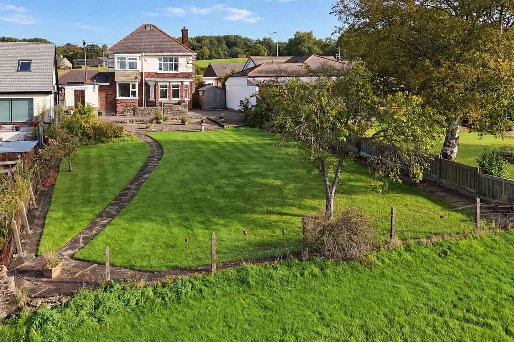 Property photo 3 of 48