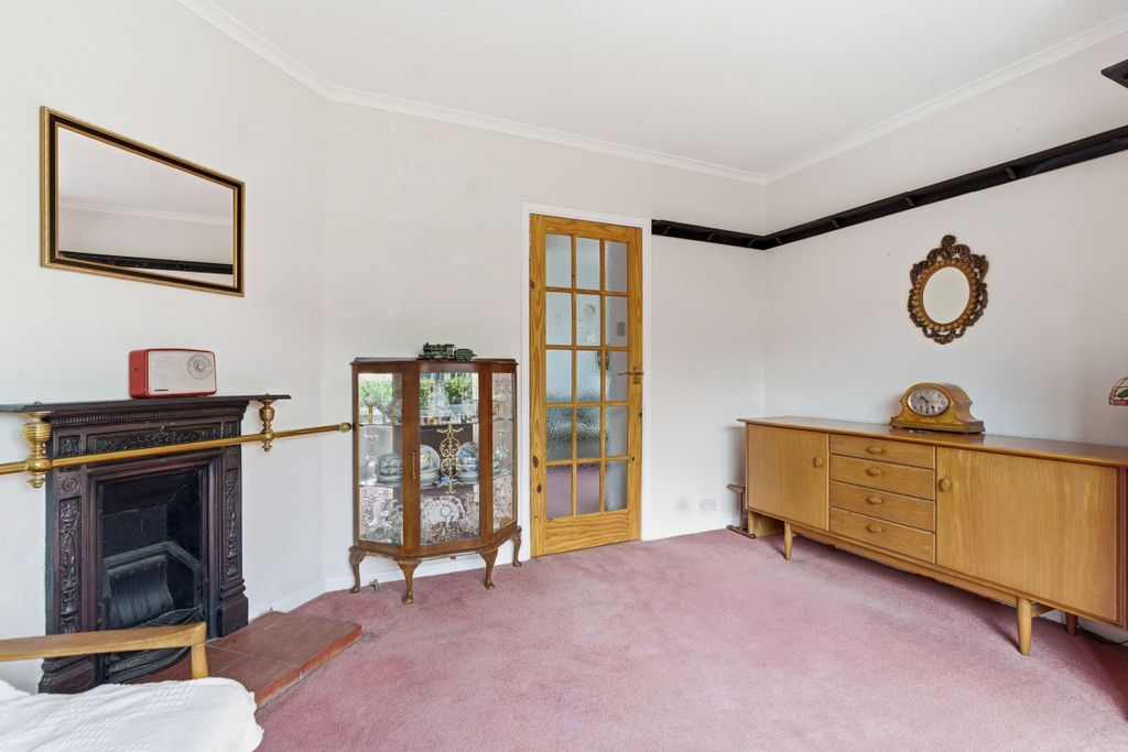 Property photo 3 of 25