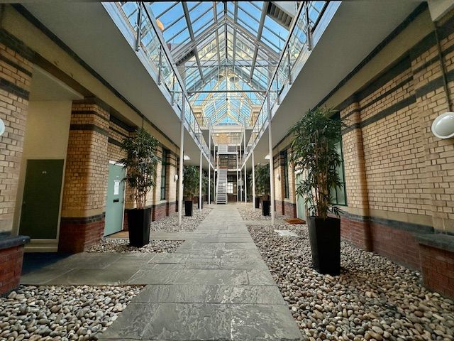 Property photo 1 of 9 Exterior