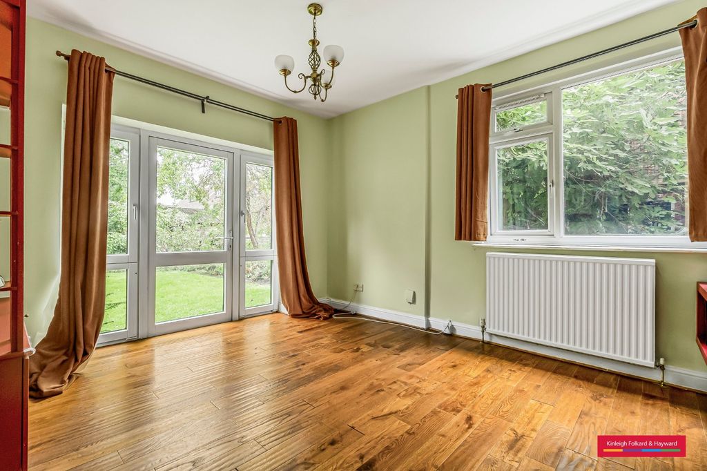 Property photo 2 of 16 Picture No. 02