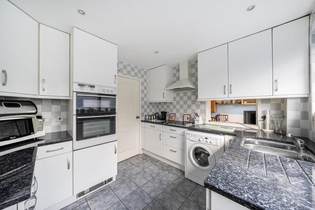 Property photo 2 of 27 Kitchen