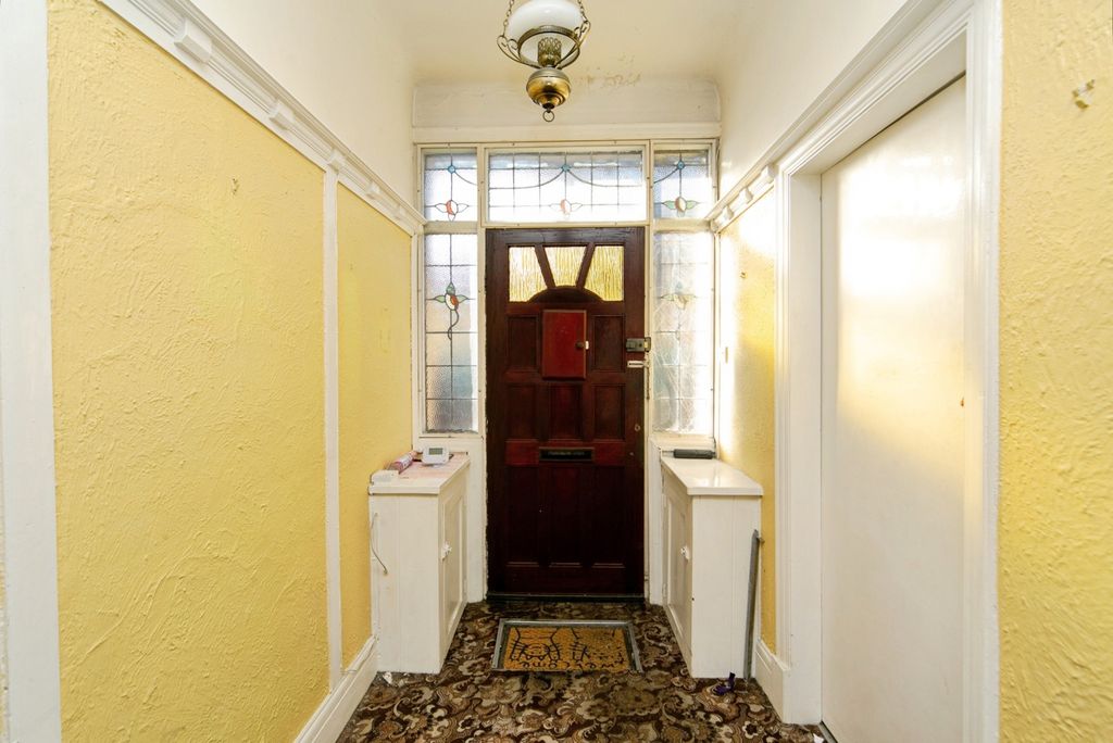 Property photo 3 of 21 Photo