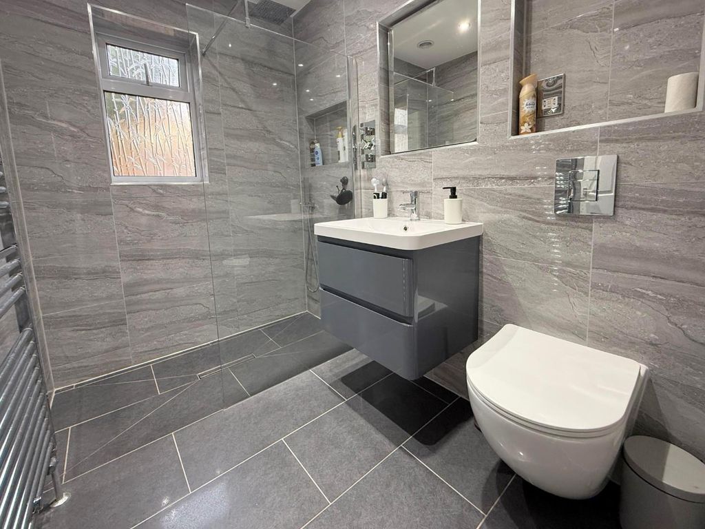 Property photo 3 of 14 .29.56.Jpeg