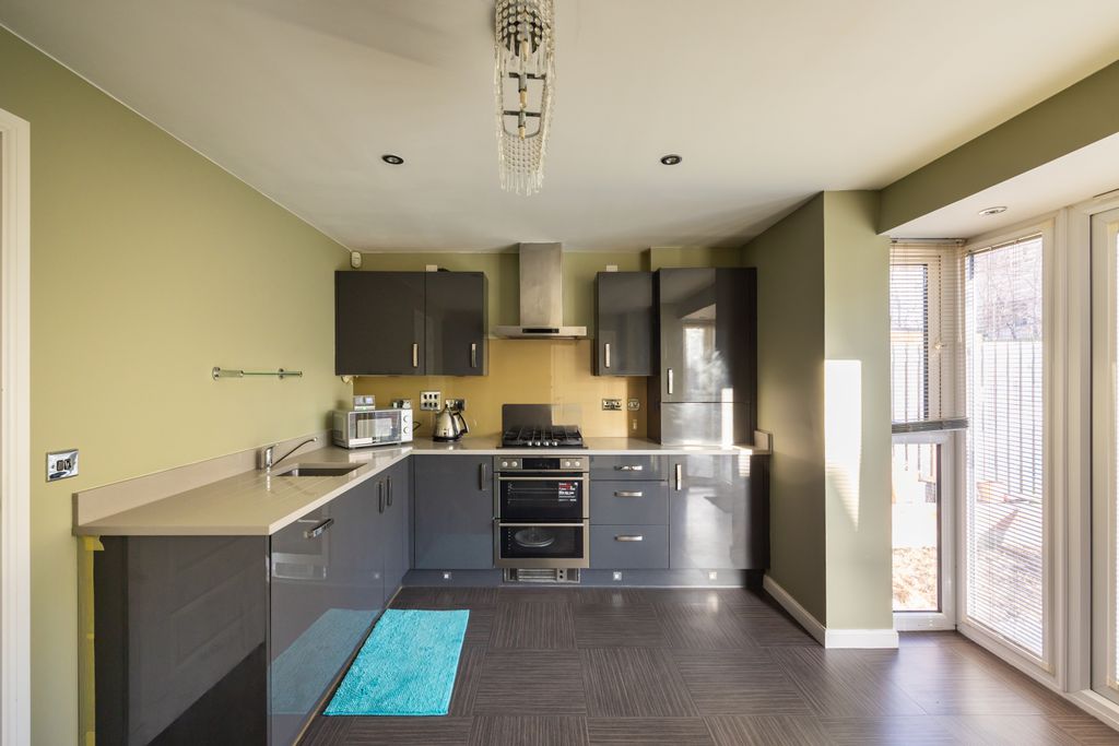 Property photo 3 of 18 Property Image 3