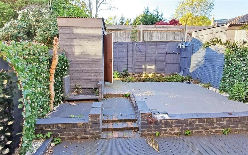 Property photo 2 of 6