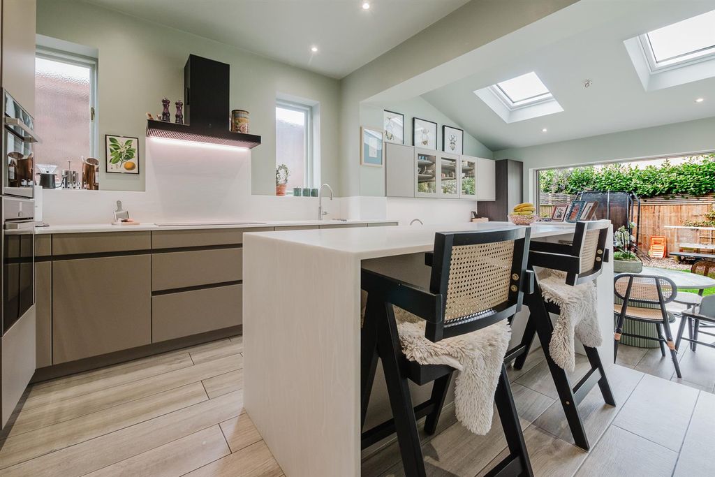 Property photo 3 of 38 Image 3