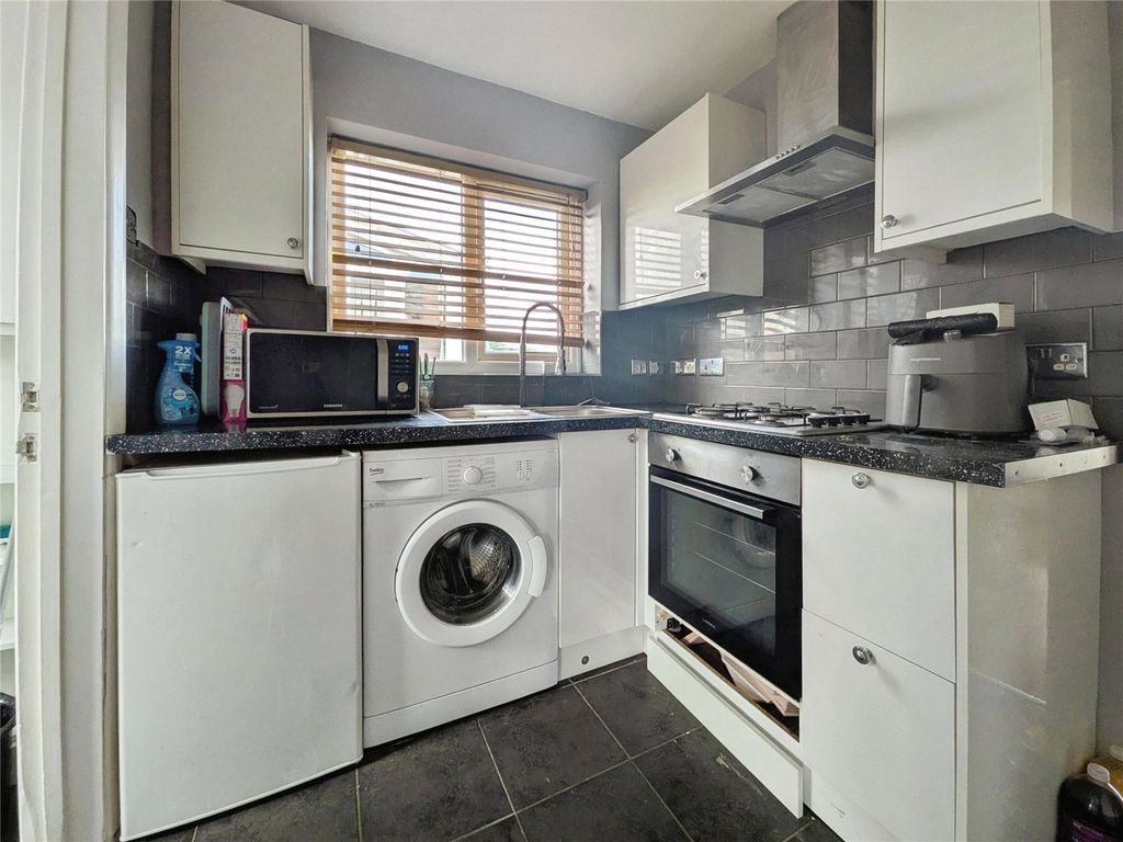 Property photo 3 of 8 Picture No. 04
