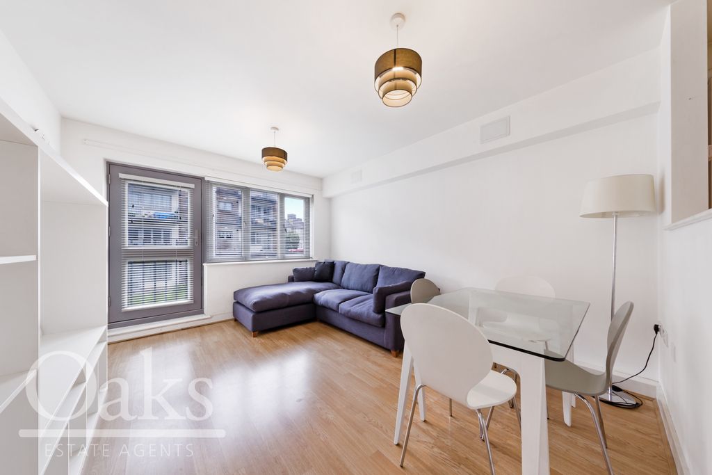 Property photo 1 of 8 Reception / Dining R