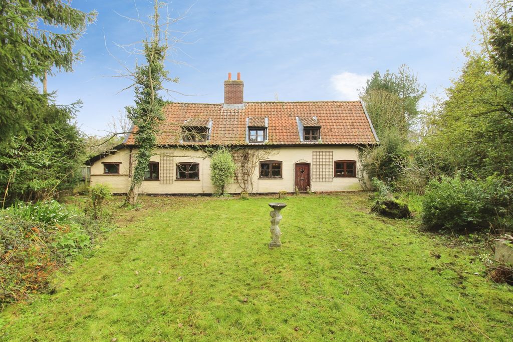 Property photo 1 of 10 Front