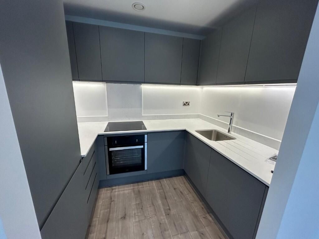 Property photo 3 of 16 Kitchen