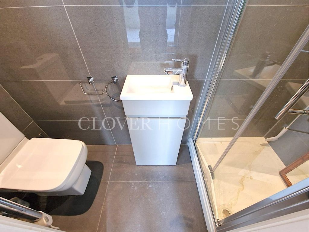 Property photo 3 of 4 3B5c25d4-65A0-4Af2-Bb85-B772861A1340.Jpg