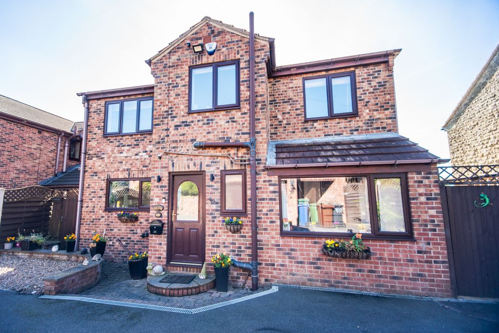 Property photo 1 of 37 3 (38)