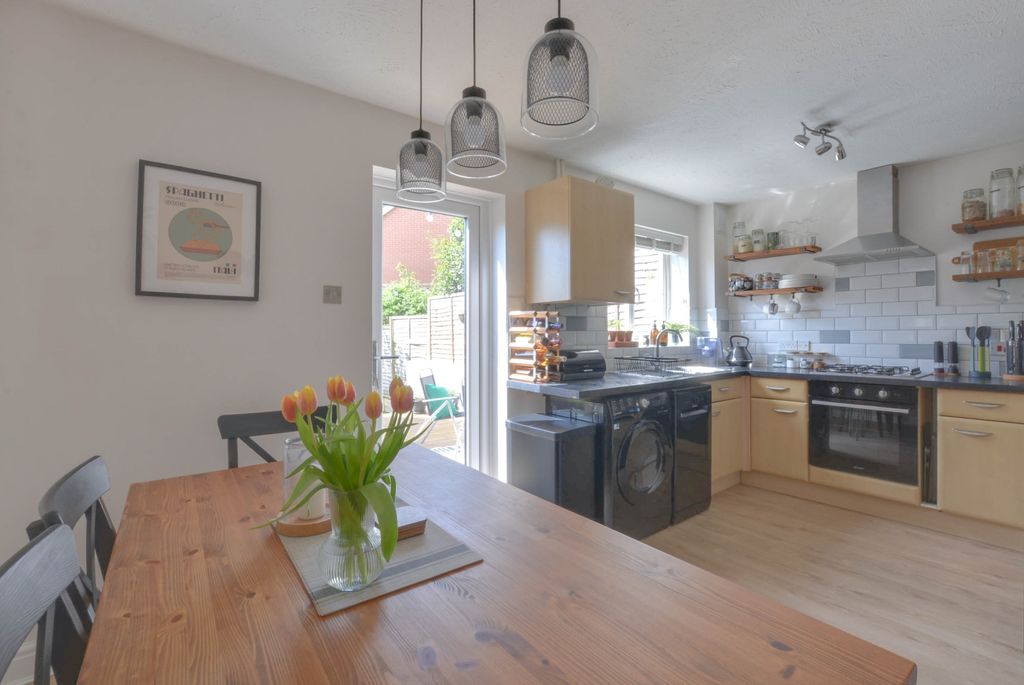 Property photo 3 of 14 Dsc_5626-Dsc_5628