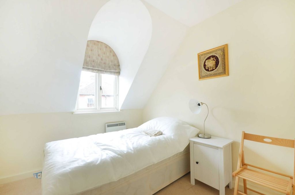 Property photo 1 of 5