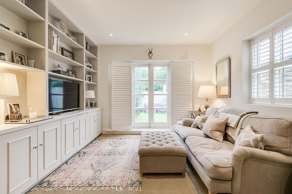 Property photo 1 of 9 Image