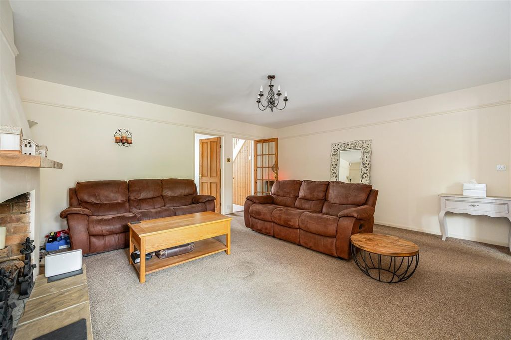 Property photo 3 of 26 Sitting Room