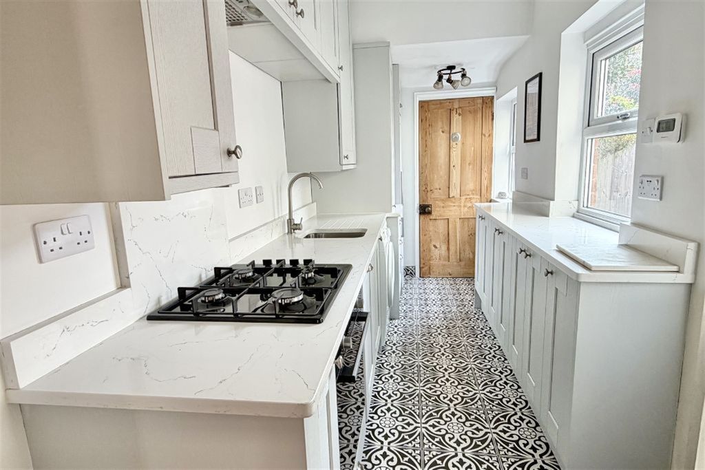 Property photo 2 of 30 Kitchen