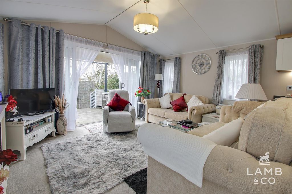 Property photo 2 of 13 Img_3743-Img_3747.Jpeg