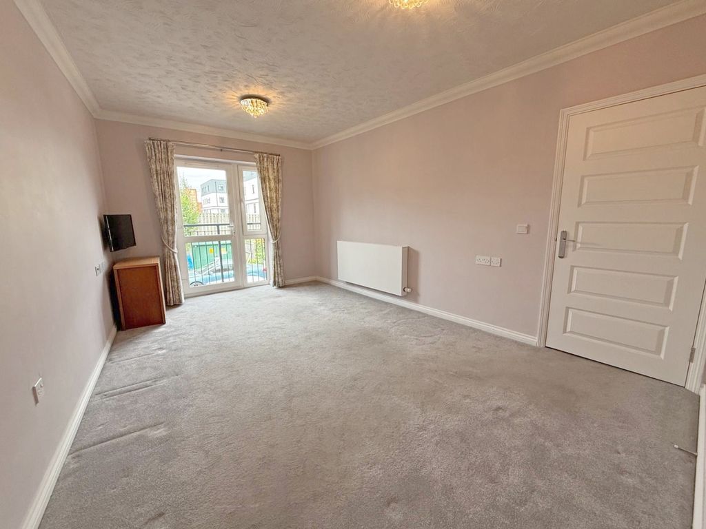 Property photo 3 of 14