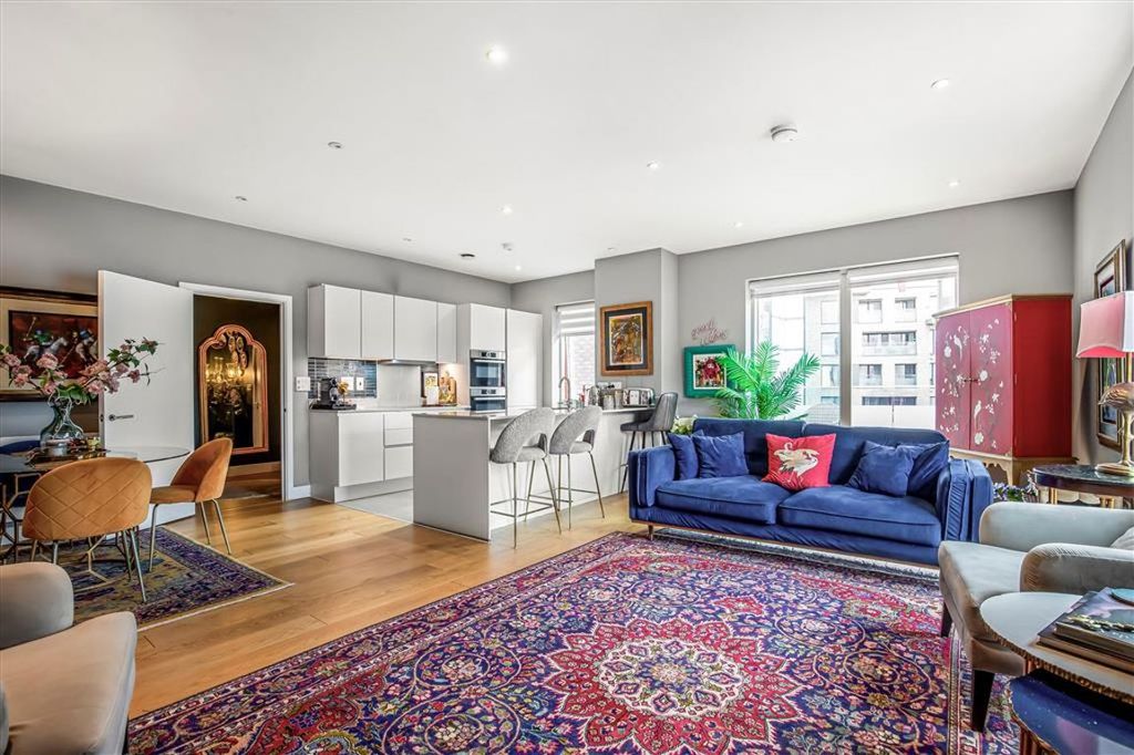 Property photo 2 of 11