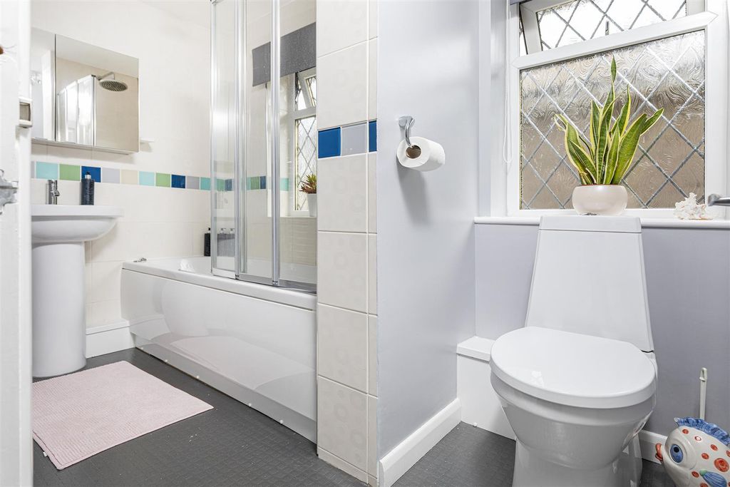Property photo 3 of 26 [3].Jpg