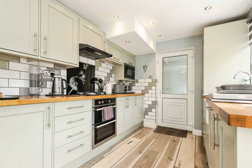 Property photo 3 of 17