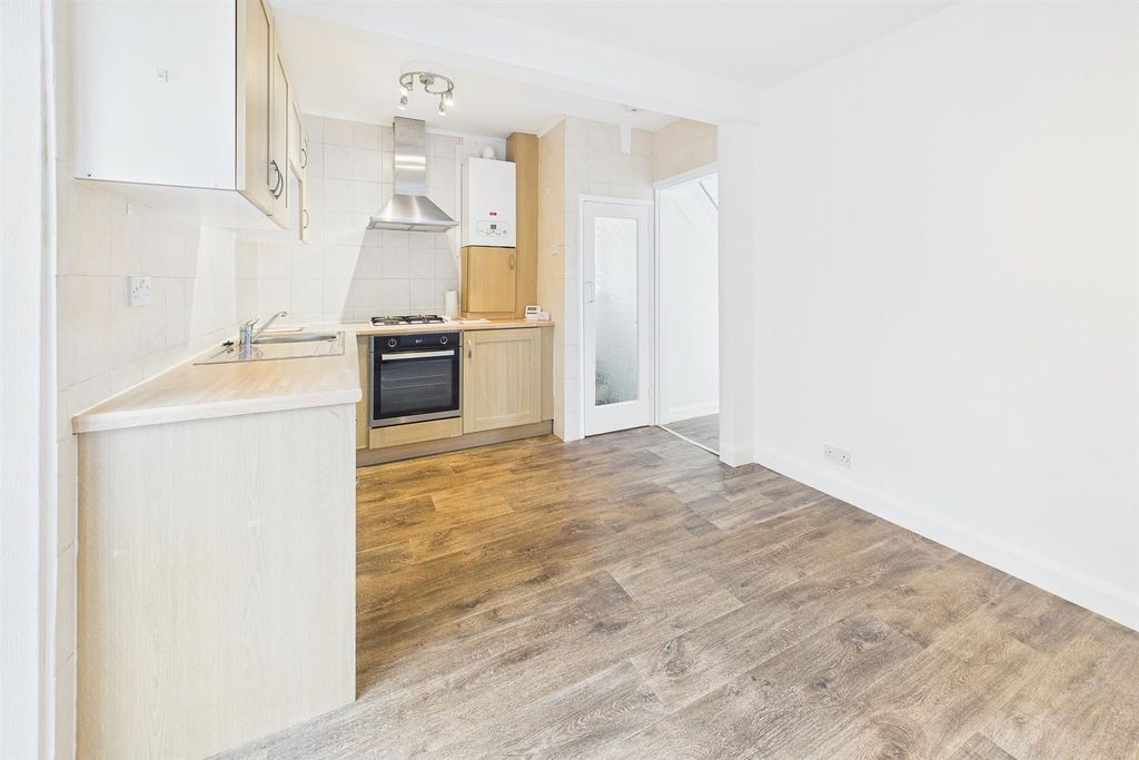 Property photo 3 of 13 Cam03616G0-Pr0144-Still007.Jpg
