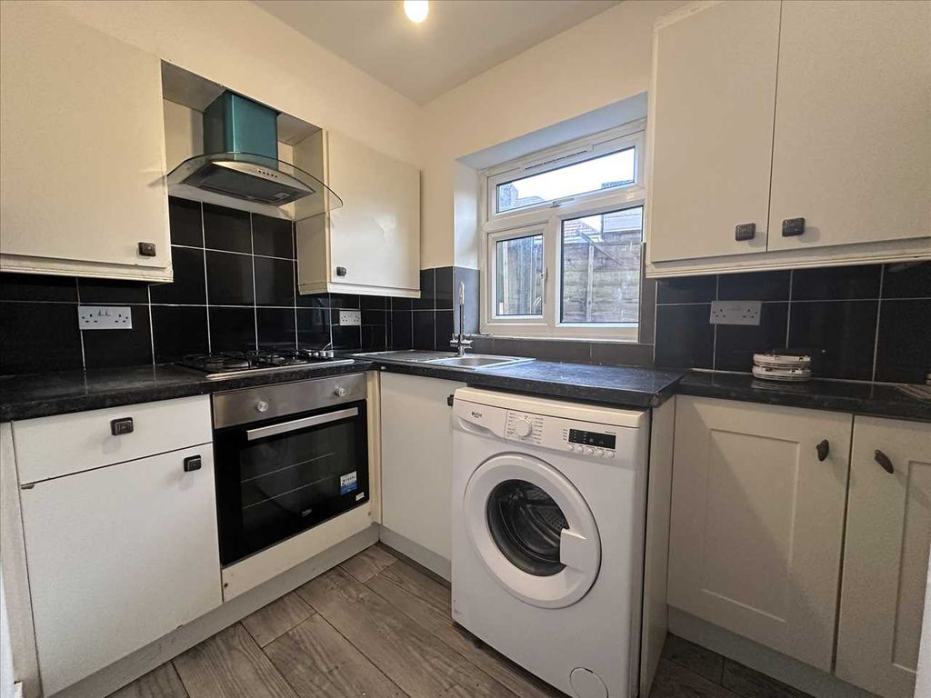 Property photo 1 of 5 Main Picture