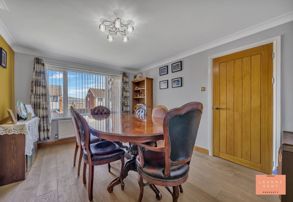 Property photo 3 of 33