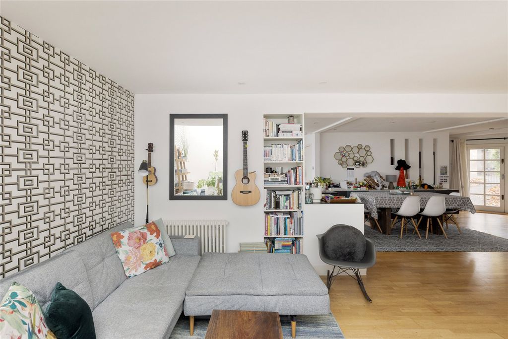 Property photo 2 of 7 Picture No. 06