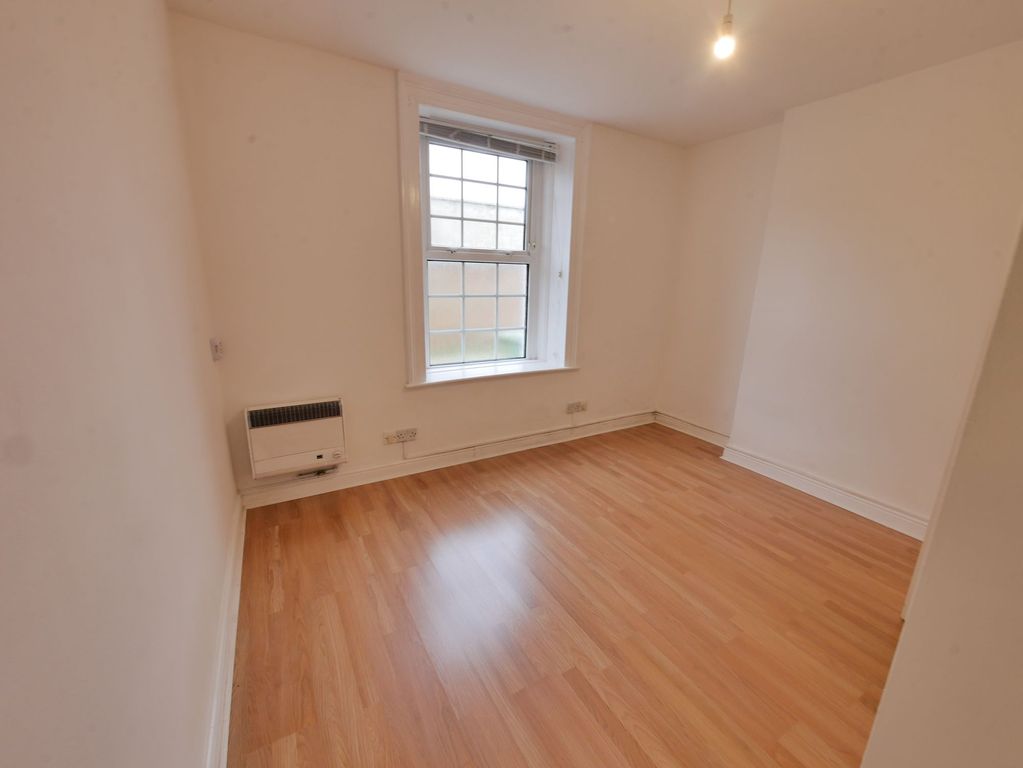 Property photo 3 of 4