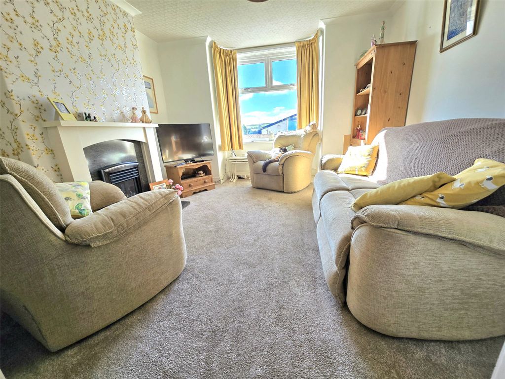 Property photo 2 of 16 2 - Picture No. 12