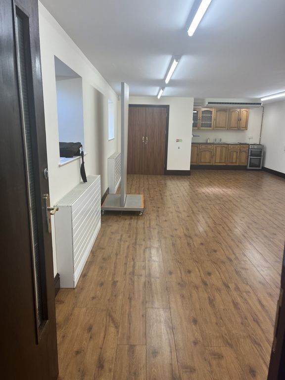 Property photo 1 of 2