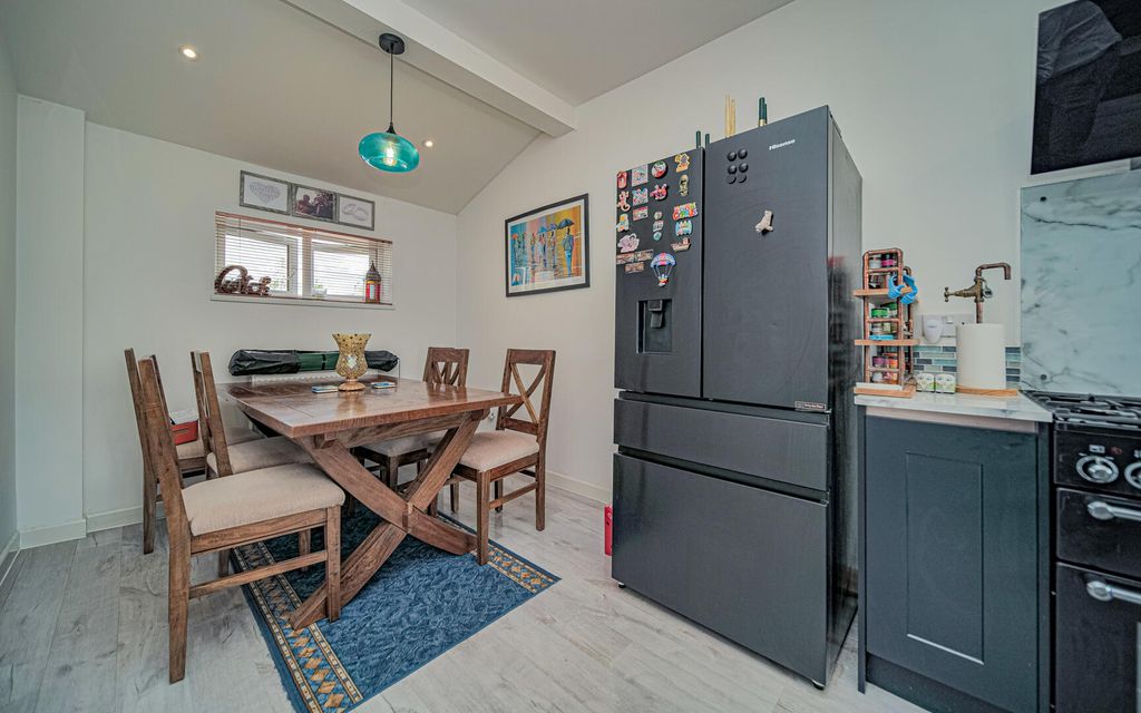 Property photo 3 of 18 Dining Room