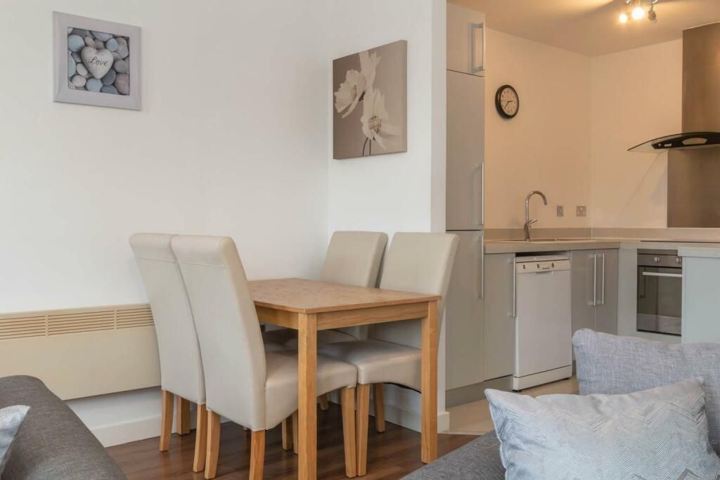 Property photo 2 of 5 CH2.Jpeg