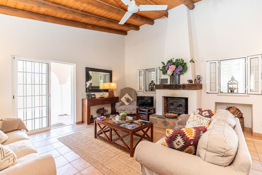 Property photo 3 of 32