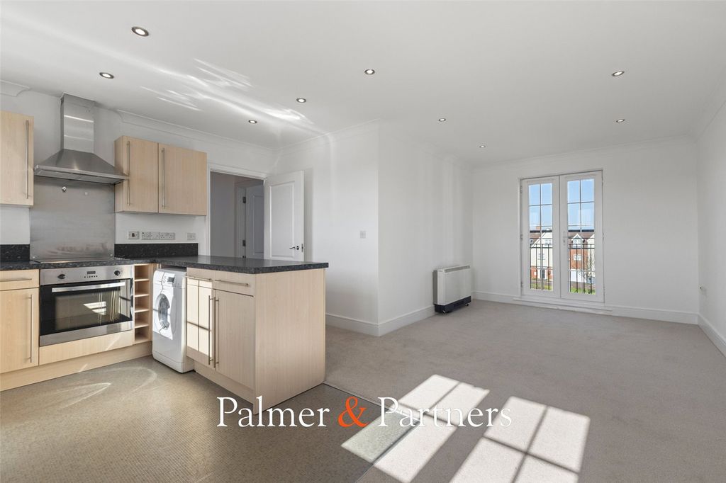 Property photo 3 of 12 Picture No. 13