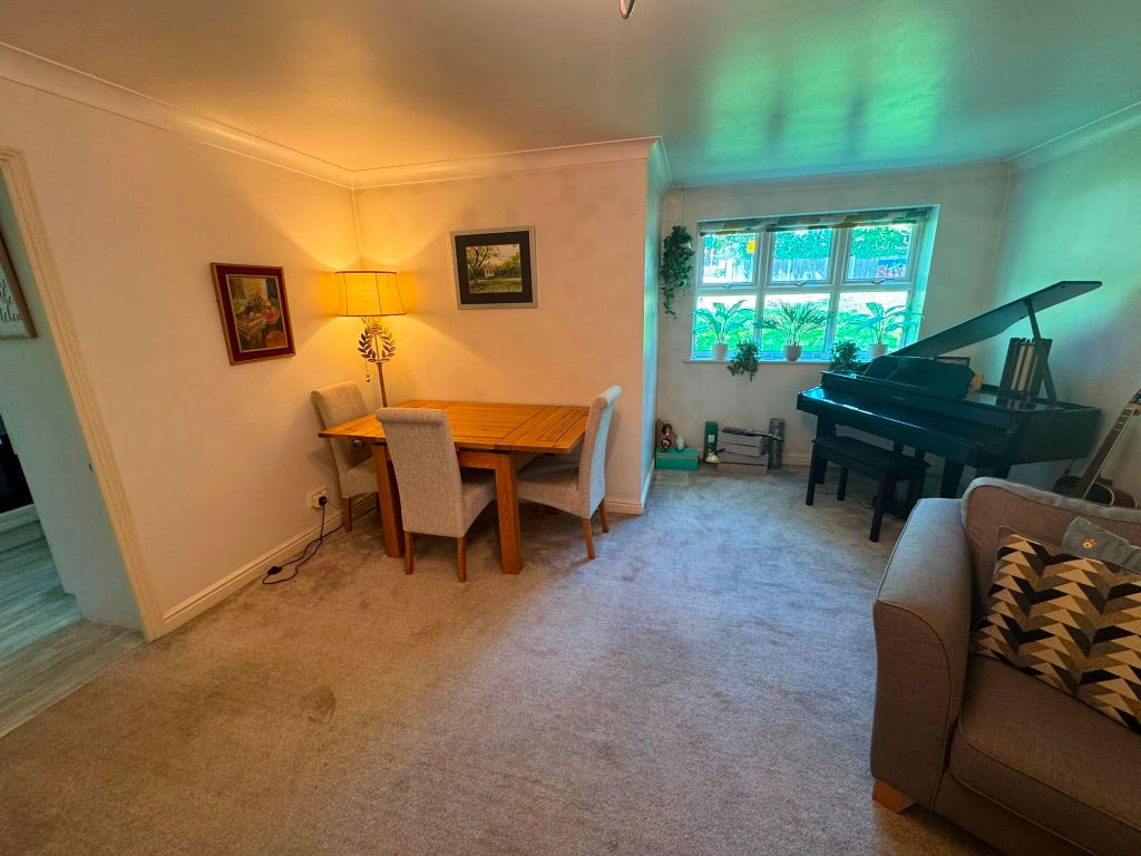 Property photo 3 of 12