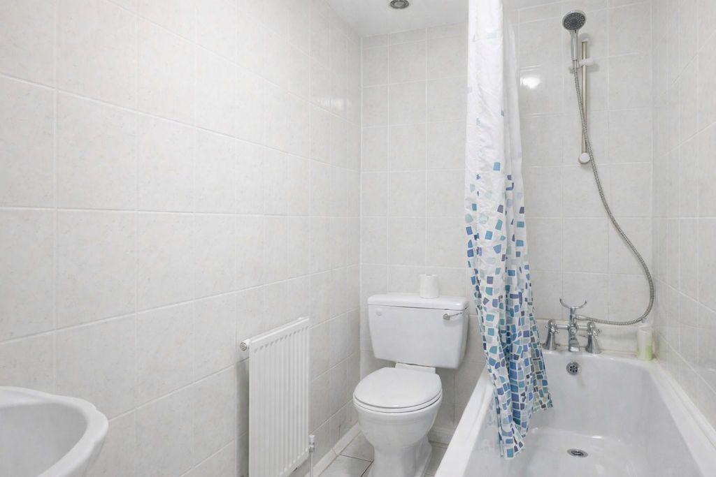 Property photo 3 of 5 Photo 12