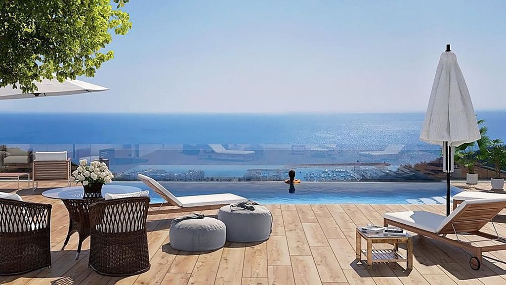 Property photo 1 of 7 Plot, Benalmadena