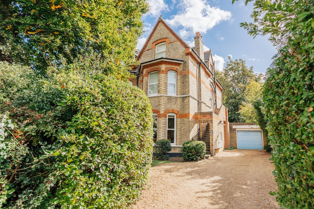 Property photo 1 of 12
