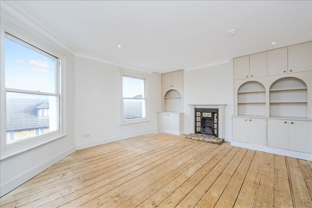 Property photo 3 of 7