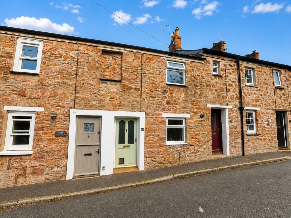 Property photo 1 of 10 Frontss